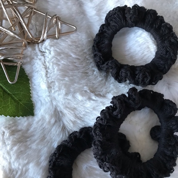 Set of 3 Crochet Ponytail Holders, Charmed Knits - Picture 6 of 6